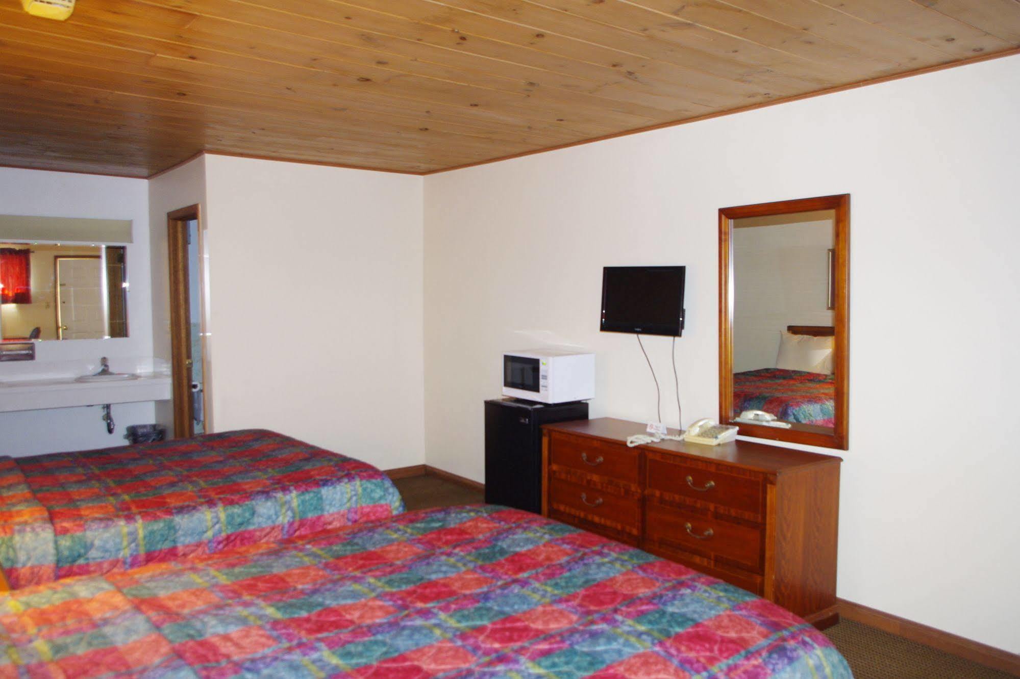 Love Hotels Western Holiday By Oyo At Harlan Lake Ne アルマ エクステリア 写真